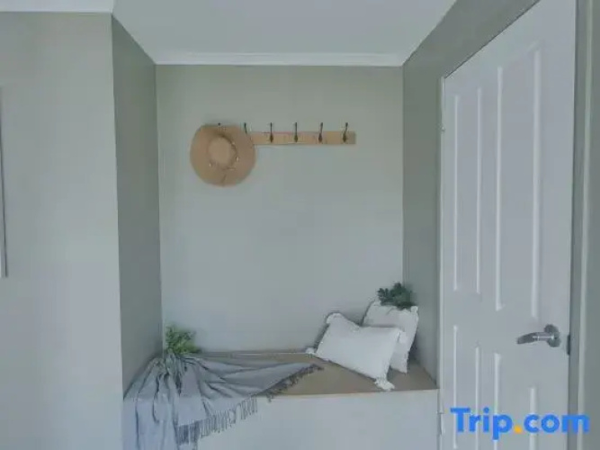 waterfront Cosy Getaway