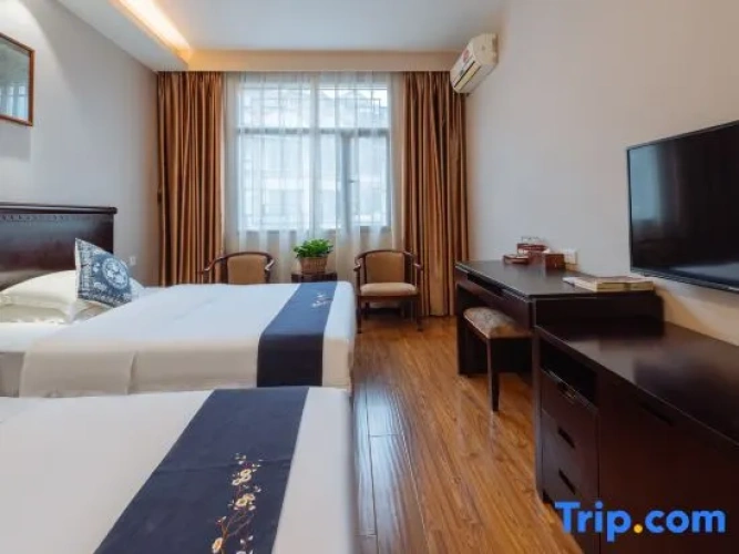 Deluxe Double Family room