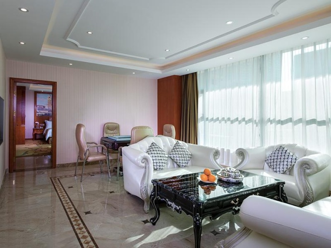 Deluxe Suite