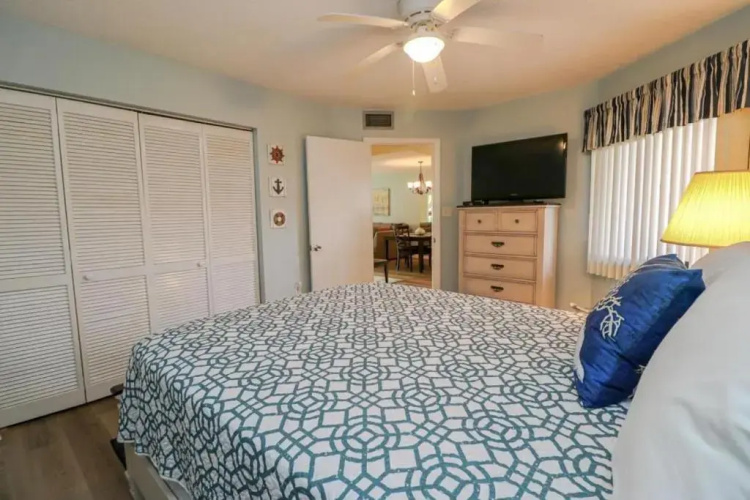 Ocean Village Club K15