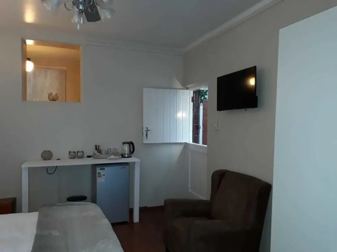 9 On Rosebery
