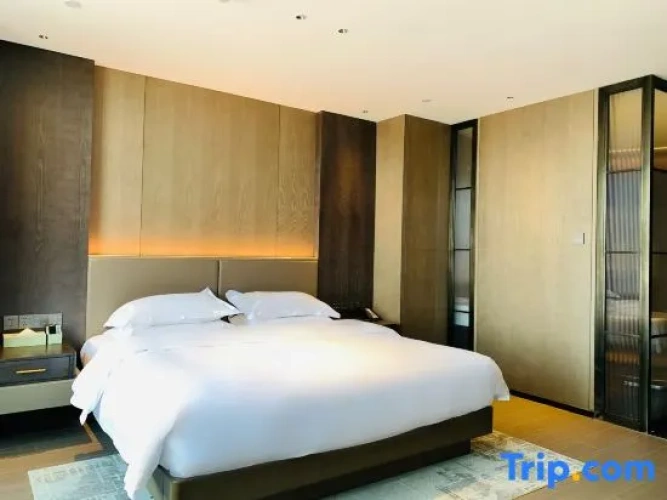 Premier Suite