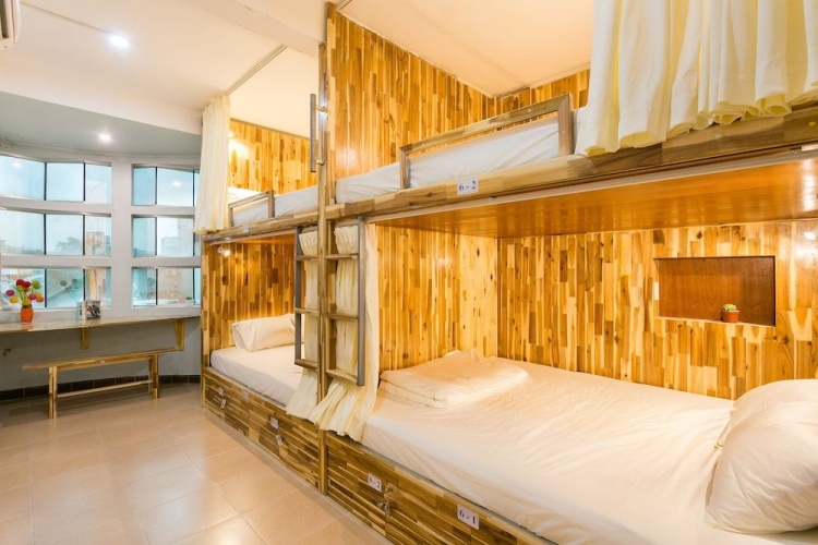 Yelo 2 Hostel