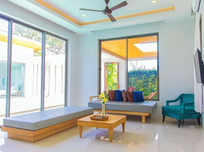 Alhambra Pool Villas & Pool Access Rooms