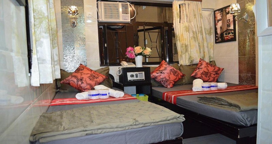 Standard Triple room