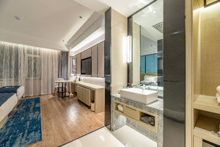 Standard Twin room with mountain view