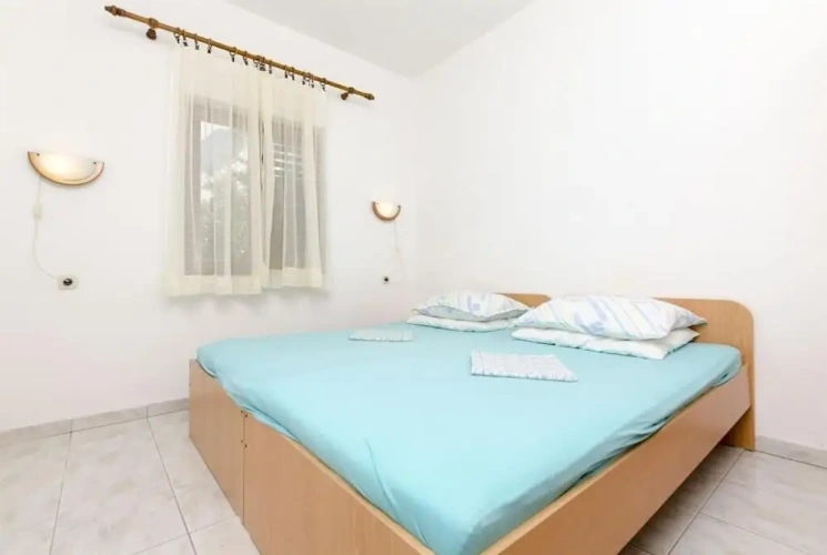 2 Bedrooms Apartment with balcony and with sea view