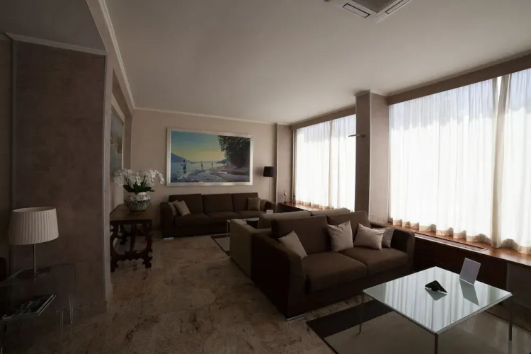 Hotel Miralago