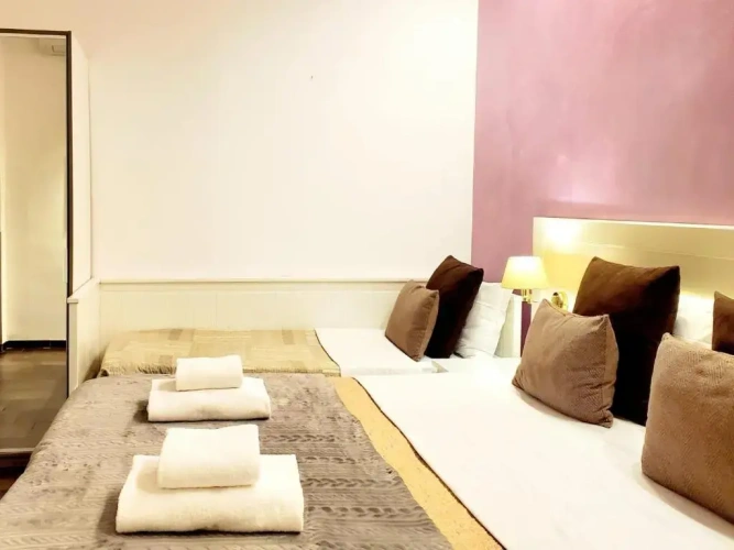 Standard Triple room