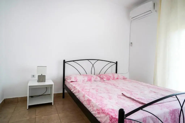 Apartment Dimitra Nea Karvali