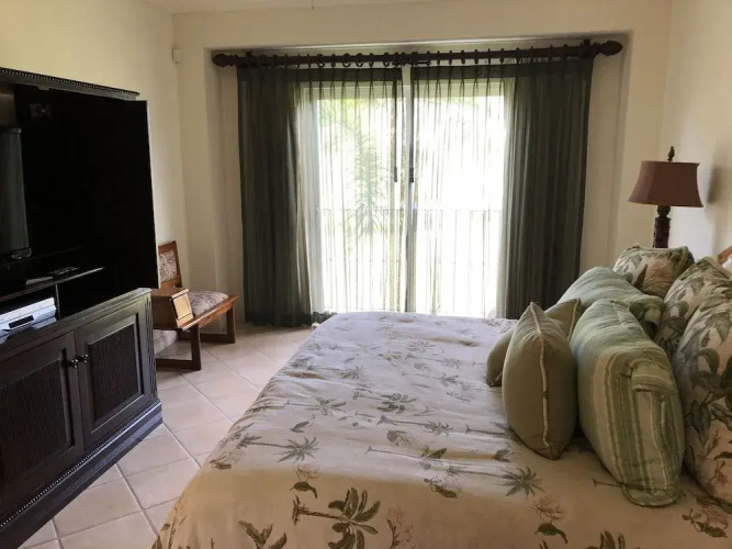 Los Sueños Condo