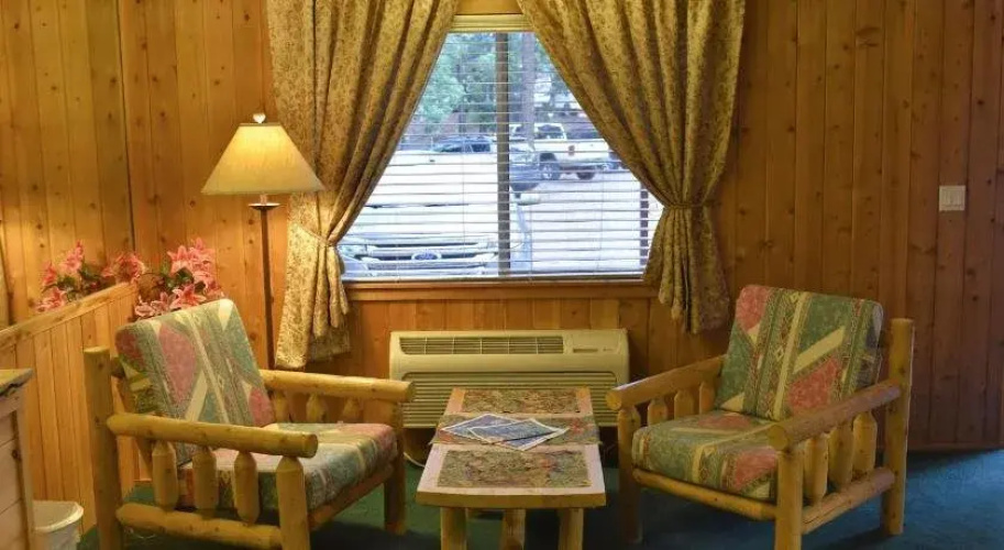 The Nook Pinetop