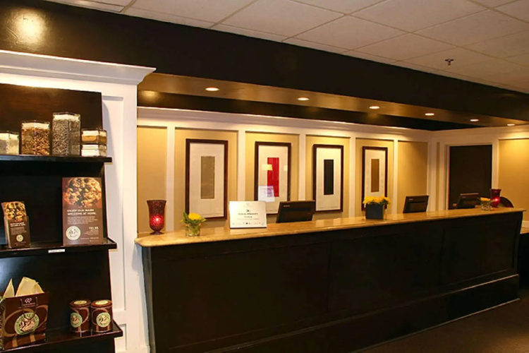 Doubletree Hotel Memphis Downtown