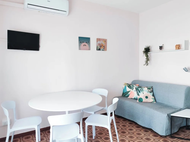 Studio With Balcony and Pool Access