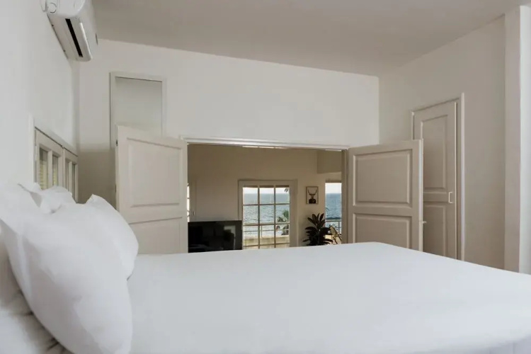 Gordon Beach House