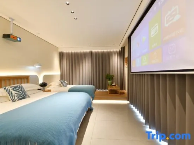 Standard Family room with balcony and with view