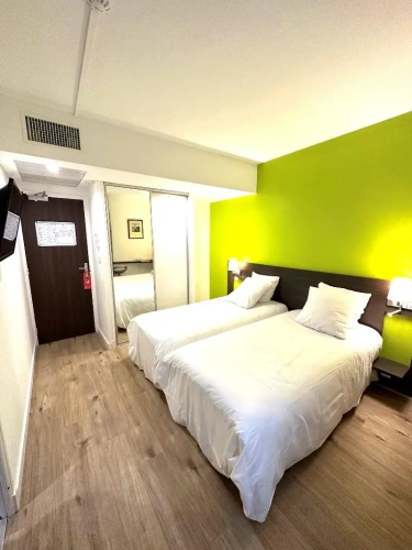Standard Twin room