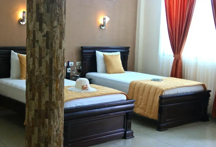 Standard Triple room