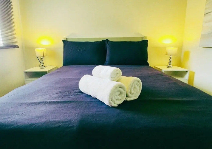 Comfy 3BR Flat on Quiet Street