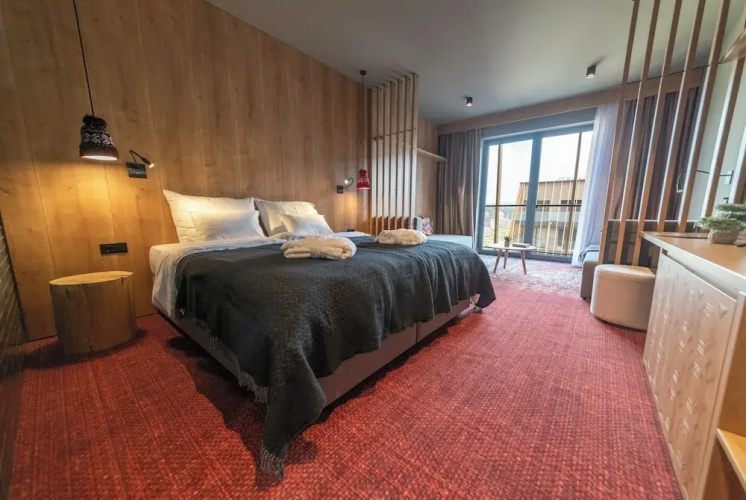 Hotel Nomad