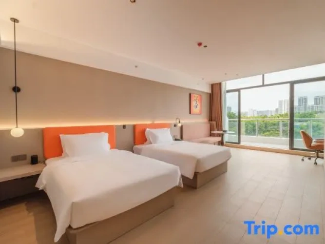 Deluxe Twin room with balcony