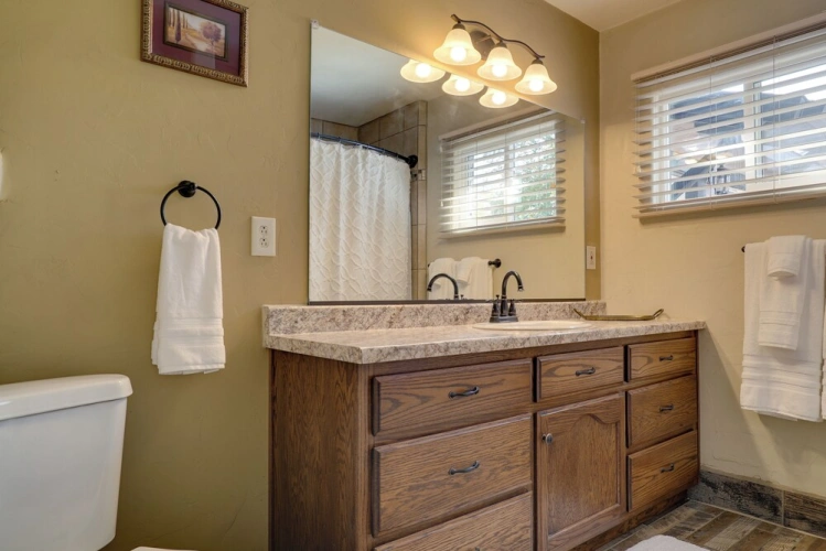 3 Bedrooms Cottage