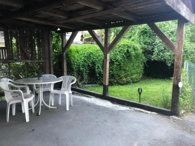2 Bedrooms Single Apartment