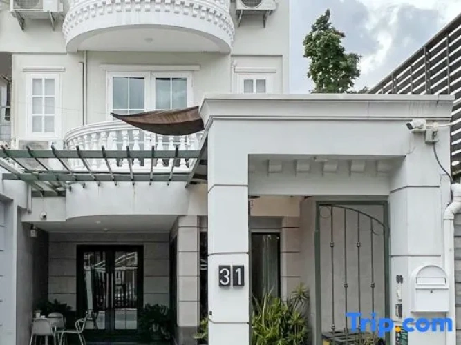 3 Bedrooms Luxury Double Cottage