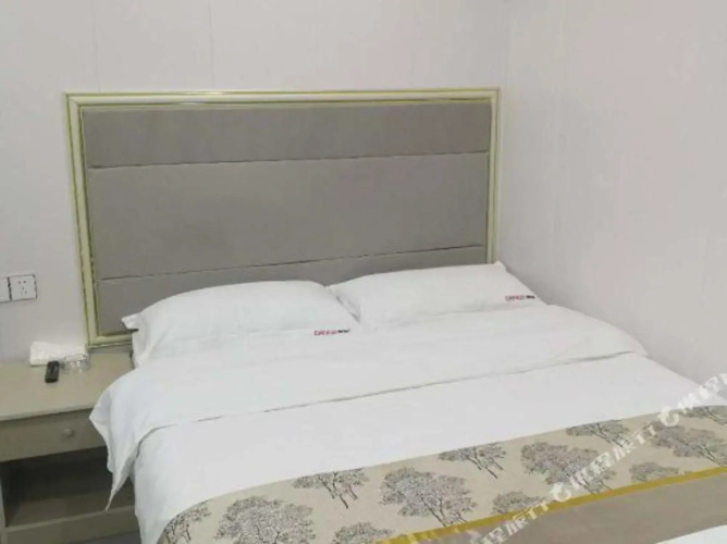 Dengge Business Hotel