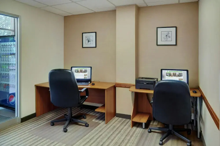Holiday Inn Hotel & Conference Centre