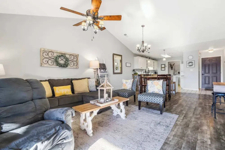 Grand View at the Pointe - Rolling Hills