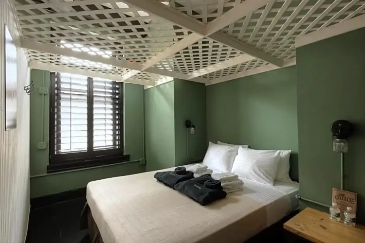 Standard Double room with city view