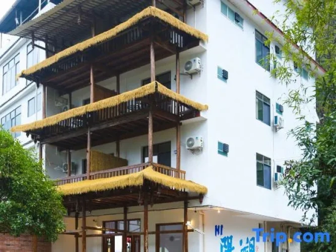Zuiqingfeng Homestay (Yulong River Scenic Area)