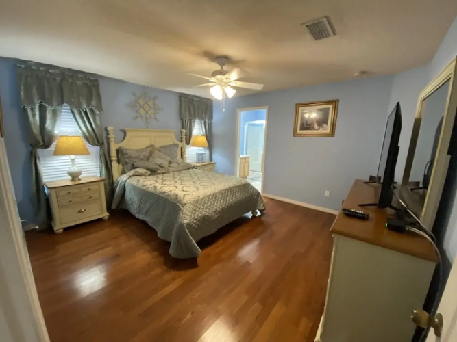 1063 Royal