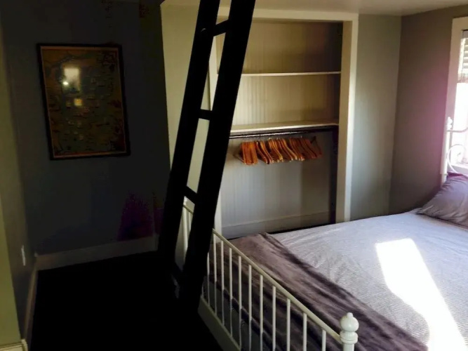 Sunset City Guesthouse