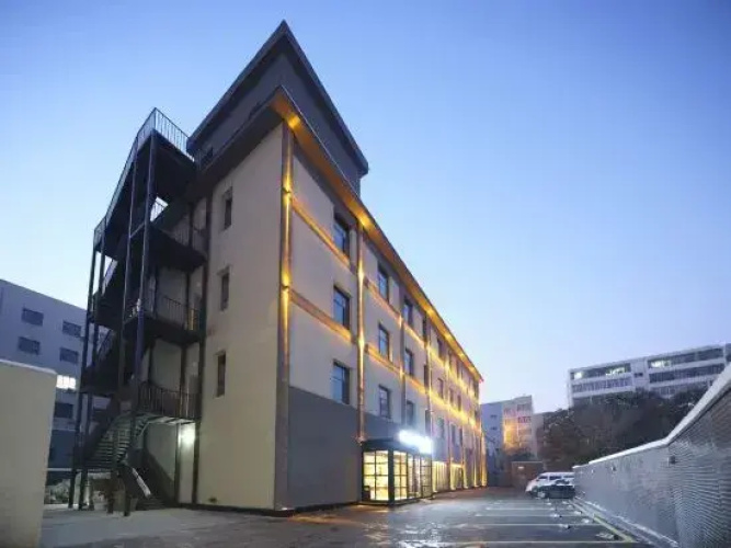 Modern Hotel