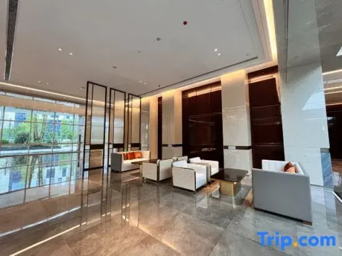 XingLong Lakeside Hotel
