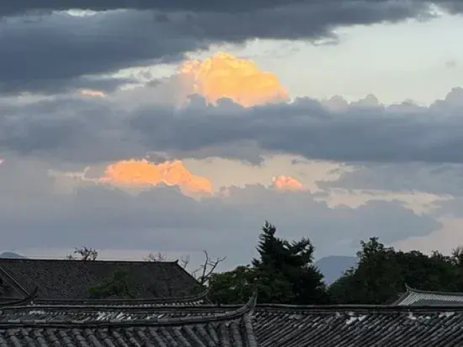 Lijiang Zhaofu Inn