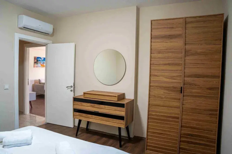 Lara Breeze Homes