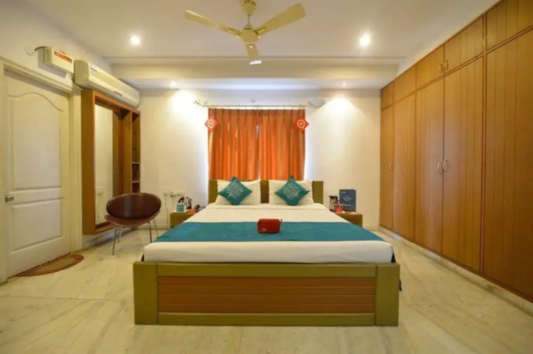 Six Seventy Five Service Apartment