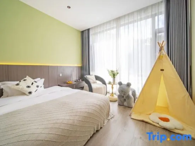 Family Tent with sea view