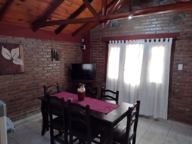 2 Bedrooms Bungalow