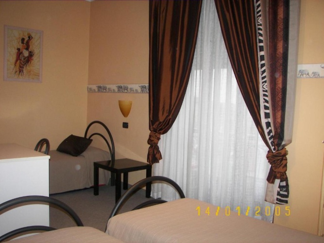 Standard Triple room with balcony