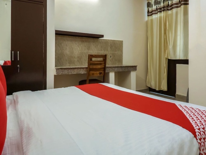 OYO Flagship 17382 AV Residency