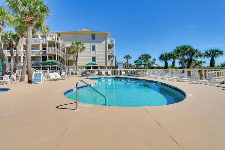 Oceanfront Condo! Breakers 210 w/ Sunrise Views