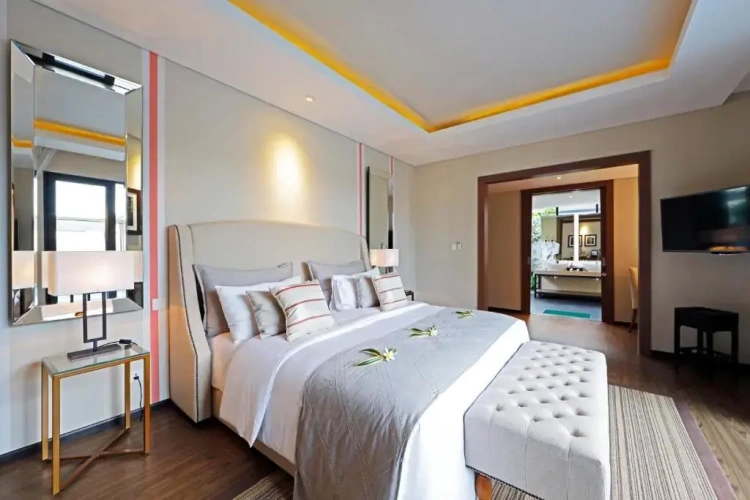 2 Bedrooms Villa