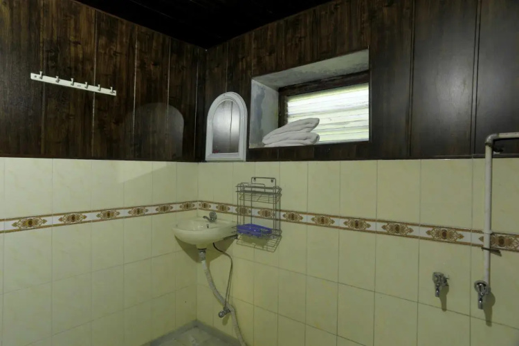 Hotel Kausani Retreat