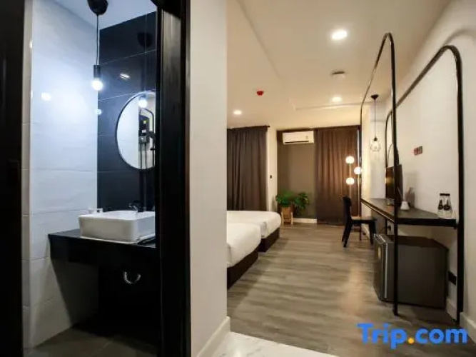 SR Grand Hotel