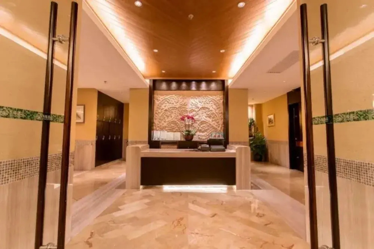 Chime Long Hotel