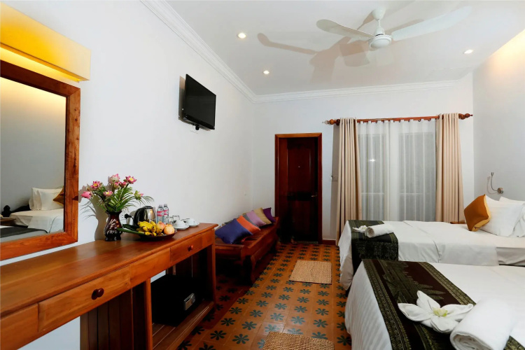 Forest King Hotel